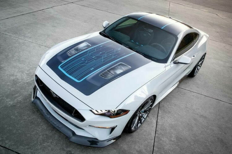 Ford Mustang Lithium. Зачем электромобилю коробка передач?